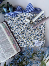 Load image into Gallery viewer, Bible Bag - Cottage Summer